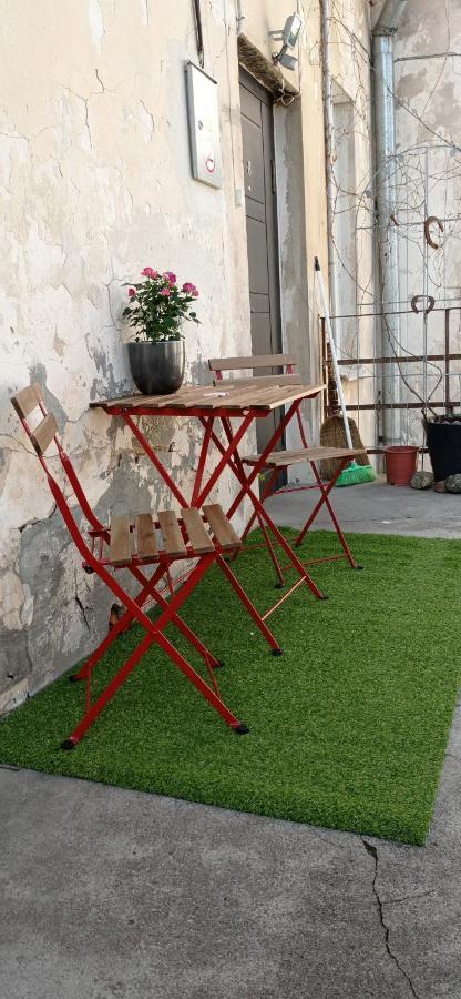 Cozy Studio And Standard Apartments In The Heart Of Oldtown Vilnius Bagian luar foto