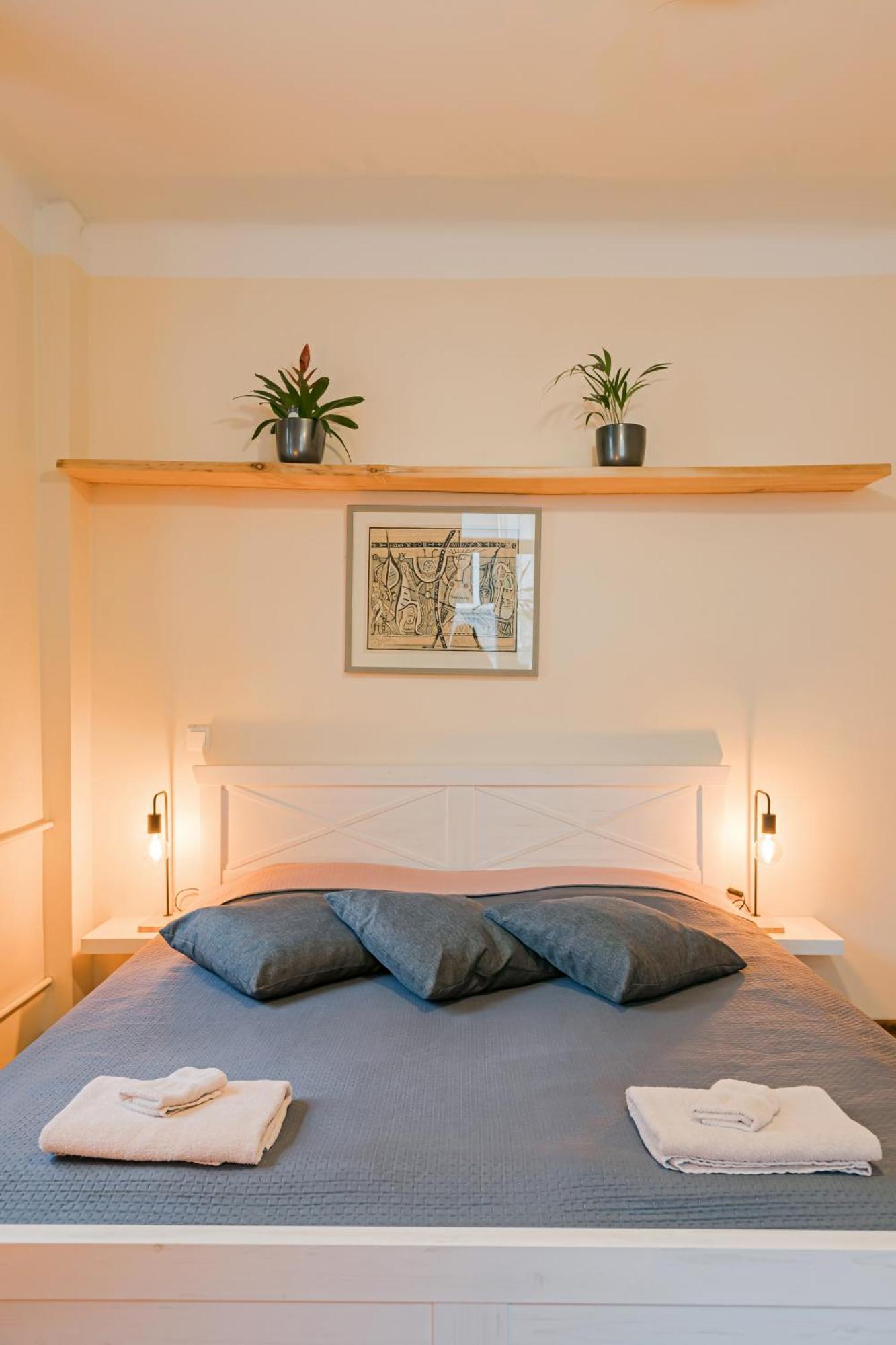 Cozy Studio And Standard Apartments In The Heart Of Oldtown Vilnius Bagian luar foto